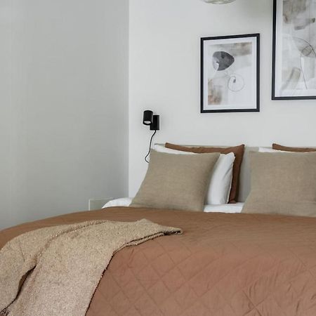 Low-Cost Stay In Sofo, Construction Work สต็อกโฮล์ม ภายนอก รูปภาพ